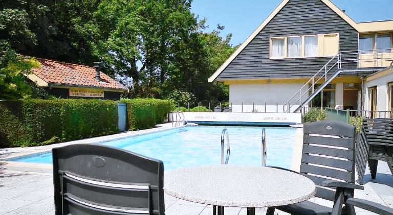 Lovely rental apartment with pool, yard & patio | Dogs allowed — photo 5