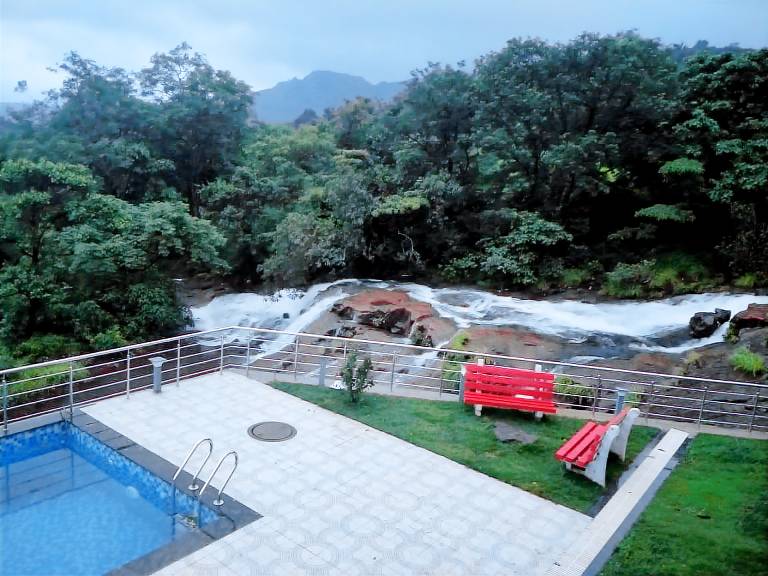 Waterfall Touch 4 bedroom villa with private pool in Nashik