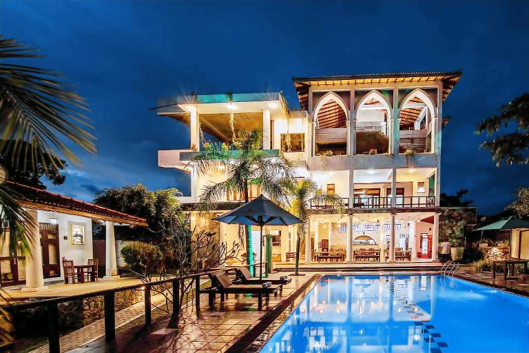 Bed & Breakfast  Unawatuna