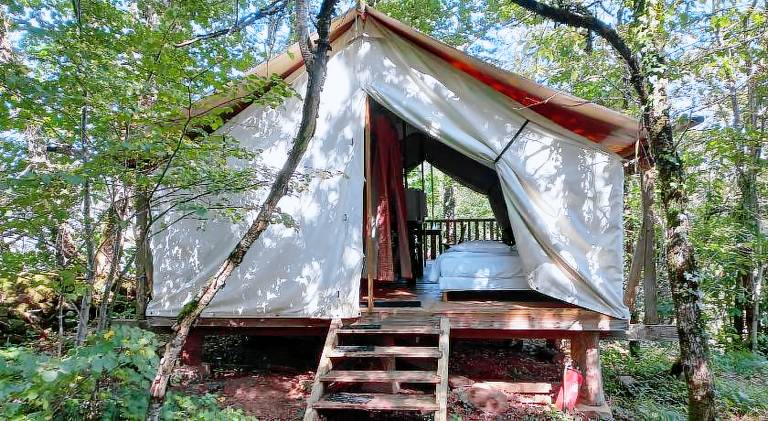 Wonderful tent with yard, patio & grill | Pets are welcome in Rodez