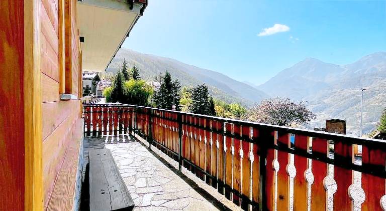 Child-friendly serviced apartment with yard & patio | Close to the ski | Pets allowed — photo 5