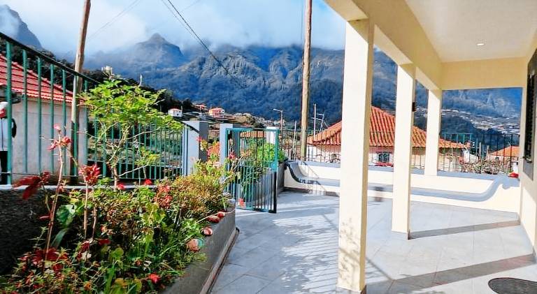 Fully equipped lovely rental apartment with terrace, BBQ & garden | Suitable for remote work | Dogs allowed — photo 3