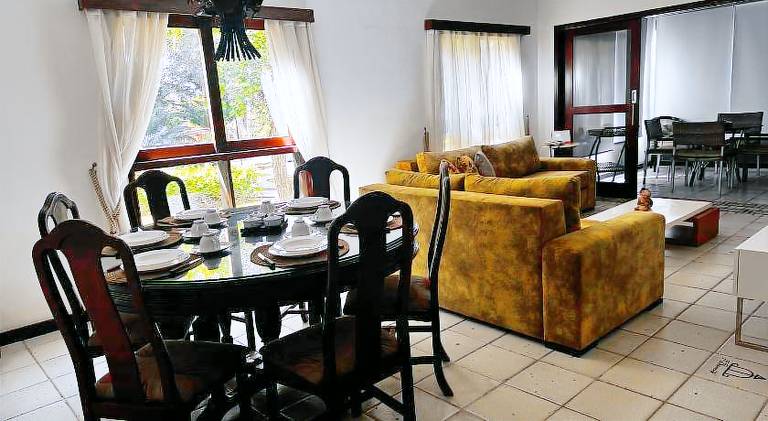 Apartment with pool — photo 3