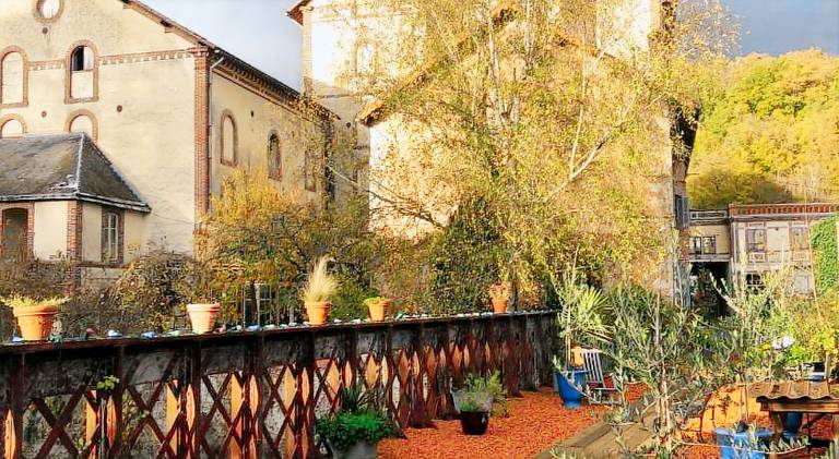 2 lofts dans chateau industriel Les Grands Moulins de Ruffin in Dreux