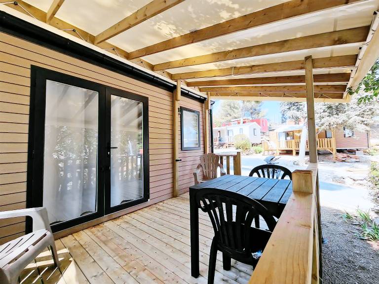 Mobile home with heated pool, yard & terrace — photo 2