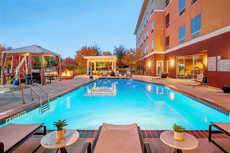 Cambria Hotel Plano Frisco — photo 3