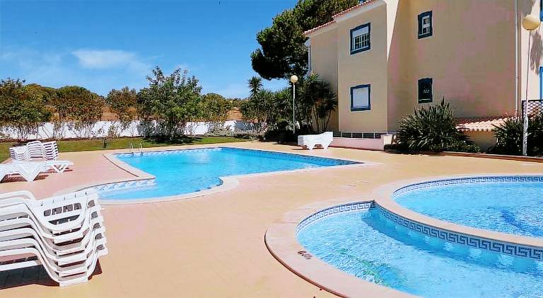 Beautiful holiday apartment with pool | Pets allowed in Albufeira