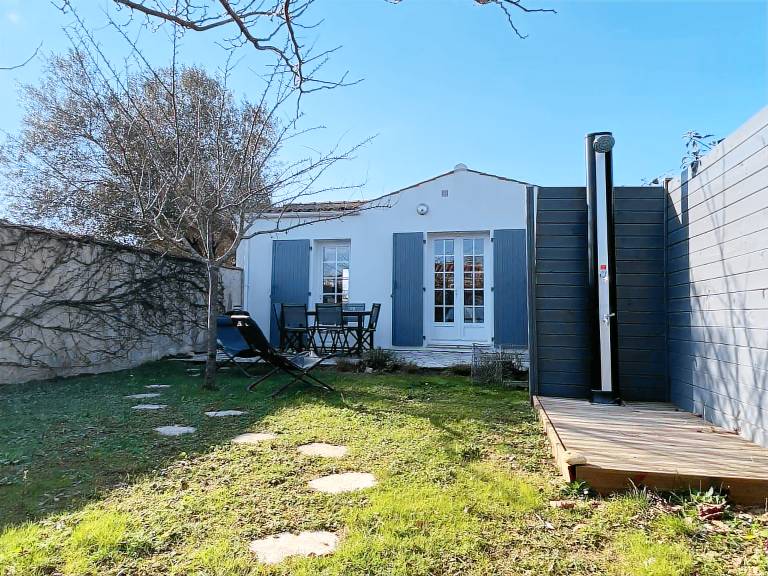 House with BBQ — photo 2