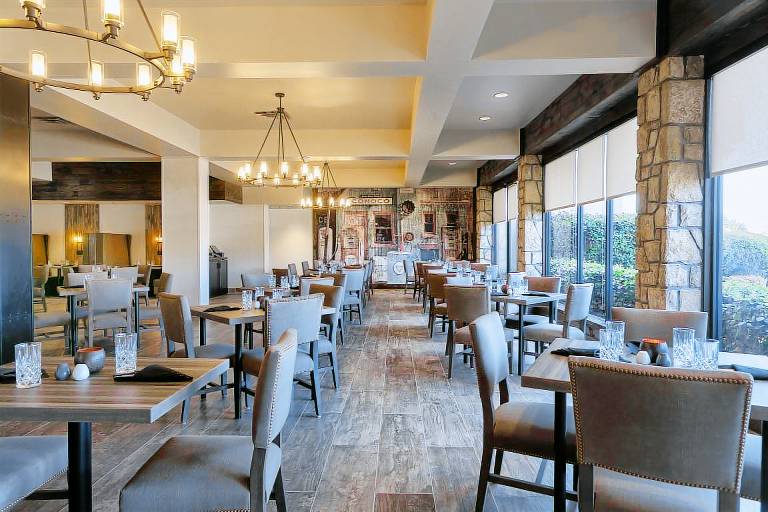 Embassy Suites by Hilton Tulsa I-44 — photo 4