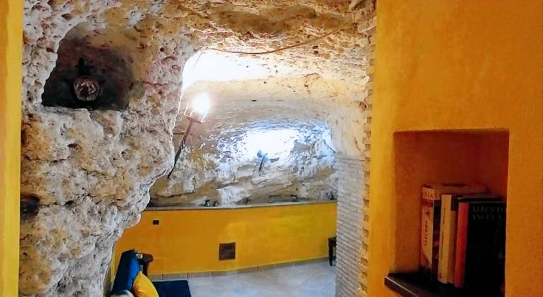 House  Tarquinia