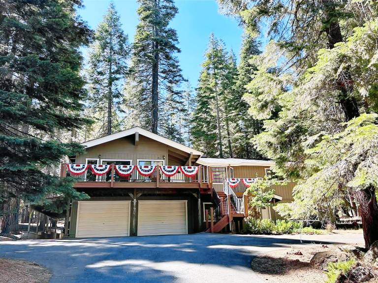 House Lake Almanor