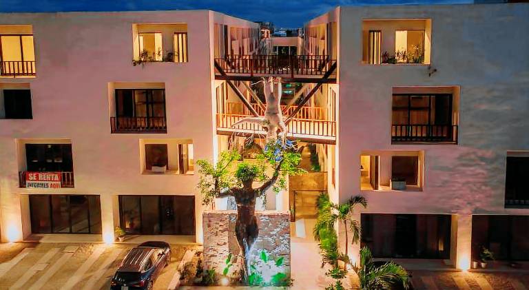Rental apartment with terrace, hot tub & yard | Pet-friendly in Tulum