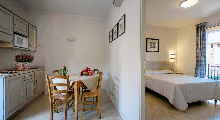 Serviced apartment with sauna, pool & garden — photo 5