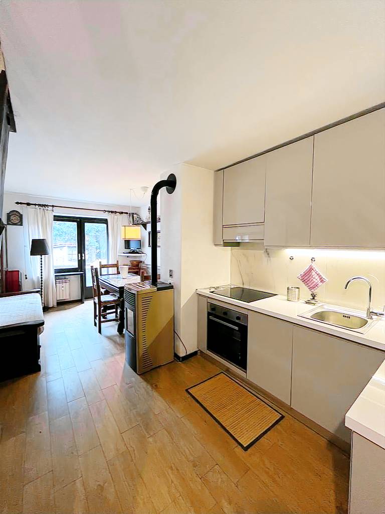 Rental apartment with garden & terrace | Garden view — photo 3