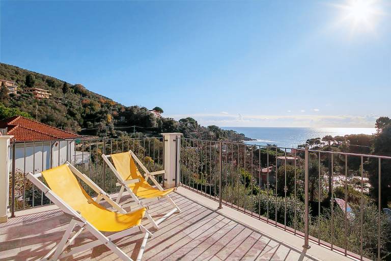 Rental apartment with patio & garden | Garden view — photo 4