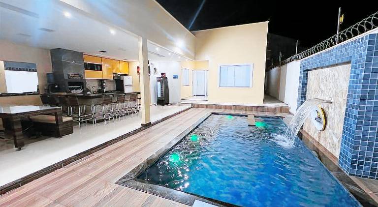 Vacation home with pool & hot tub — photo 5