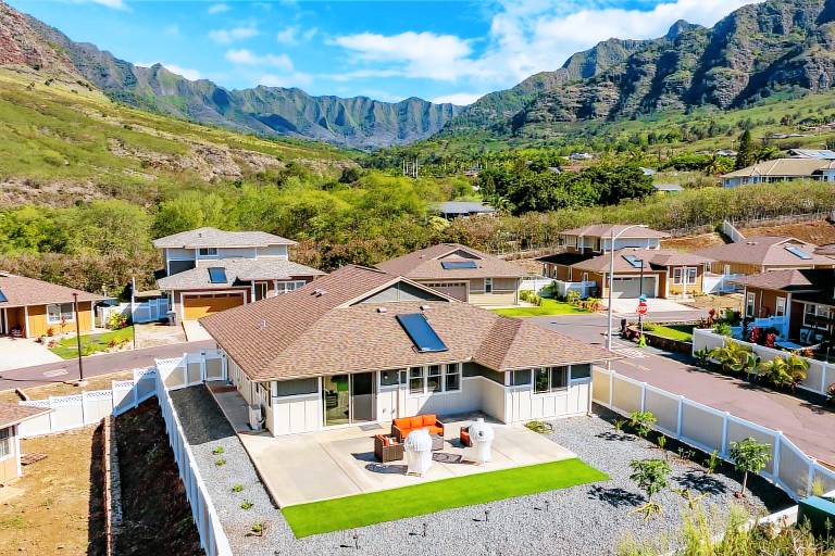 House Waianae