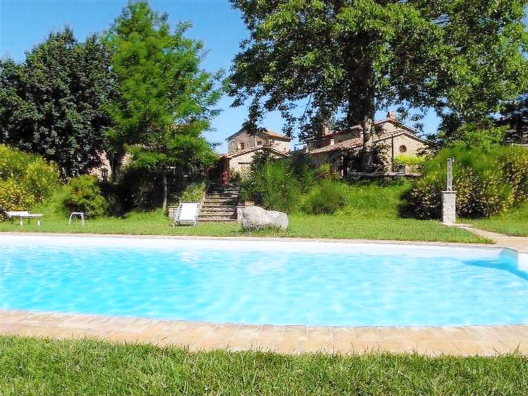 Mit hoher Decke in der Wohnküche und eigener Laube — photo 2