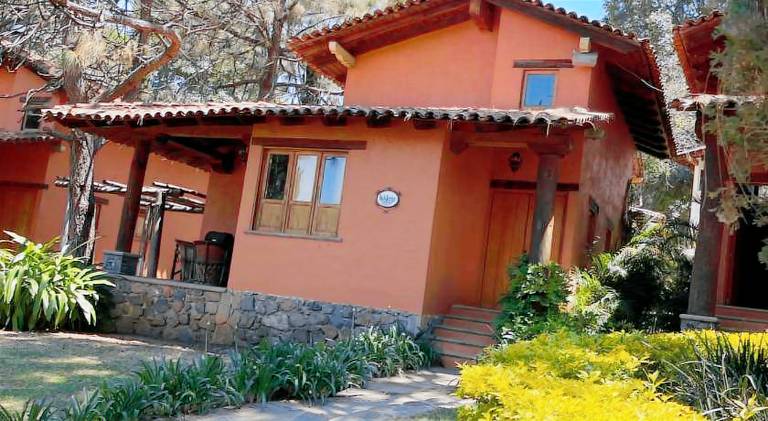 Villa with terrace, hot tub & yard | Pets are welcome in Mazamitla