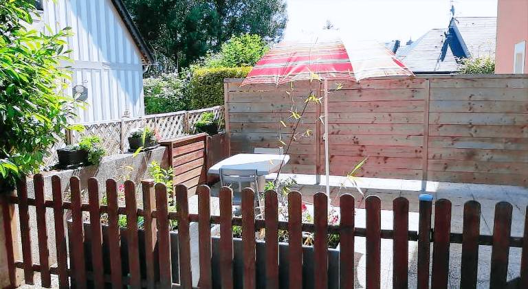 Apartment with patio in Honfleur
