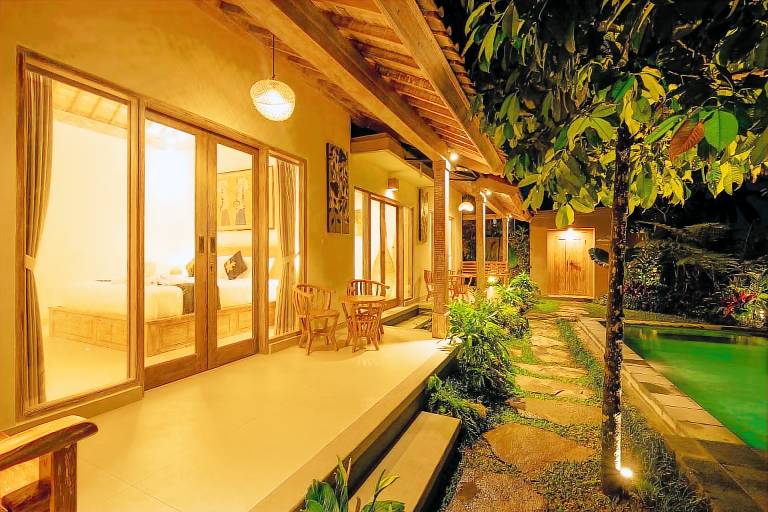 Villa with terrace, garden & private pool | Pets allowed — photo 2