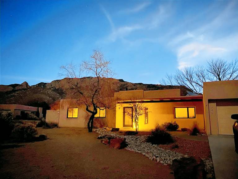 House Sandia Heights