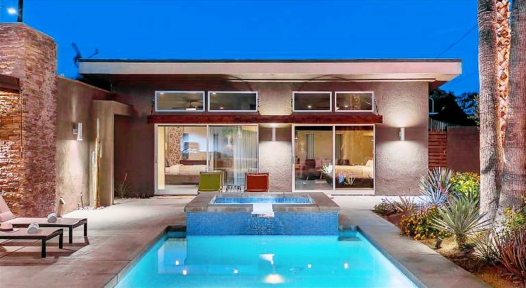 Villa with private pool & jacuzzi in Palm Springs, CA