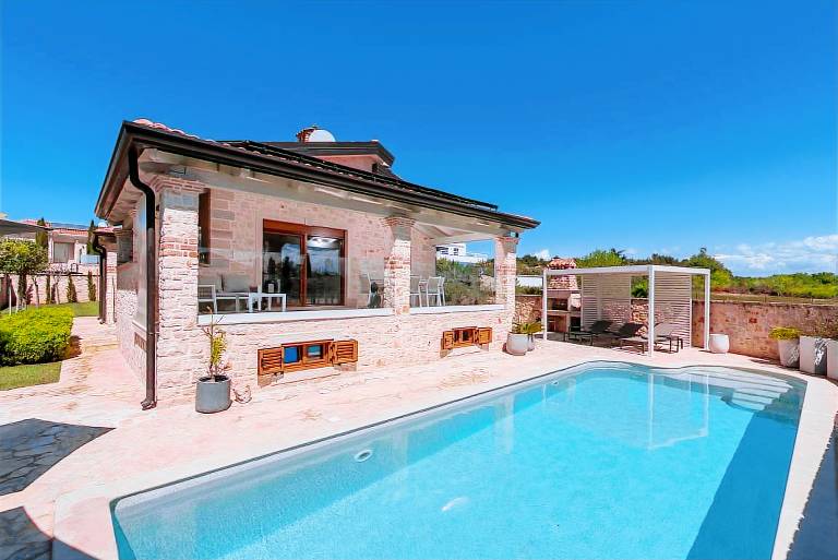 Villa with private pool, yard & patio in Porec