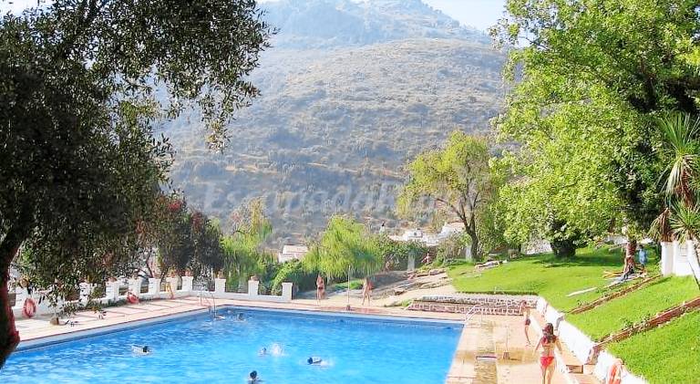 Charming vacation home | Pets allowed — photo 3