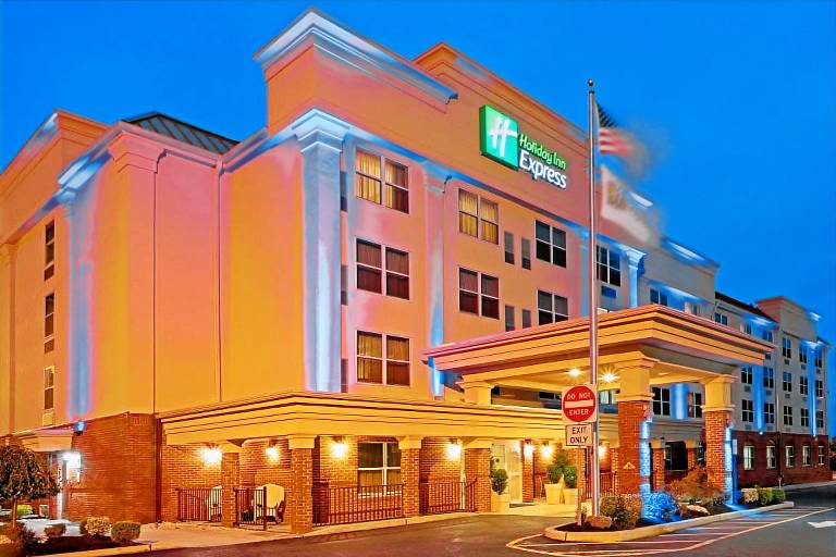 Holiday Inn Express Woodbridge By IHG
