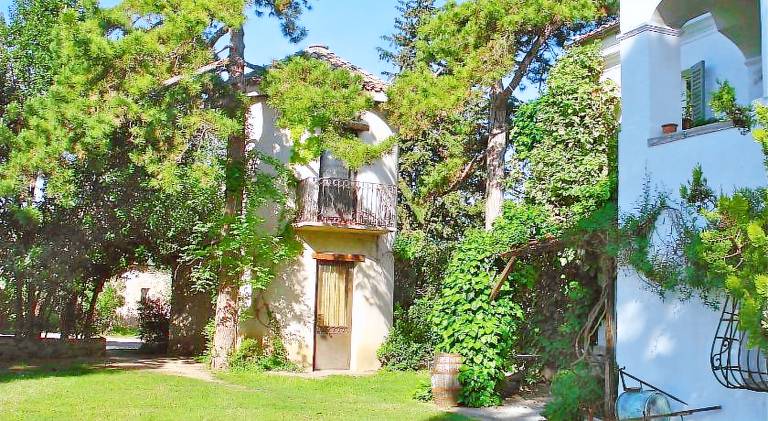 Agriturismo "Borgo Madonna degli Angeli" - charming cottages in the gardens ! — photo 4