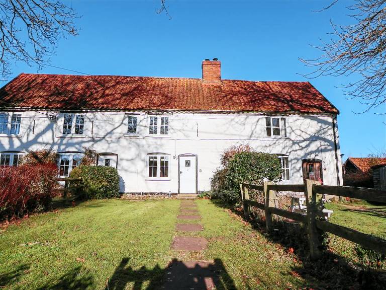 Cottage  Snape