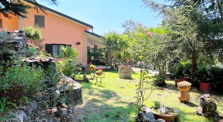 Vacation home with 2 rooms for 6 persons in Potenza