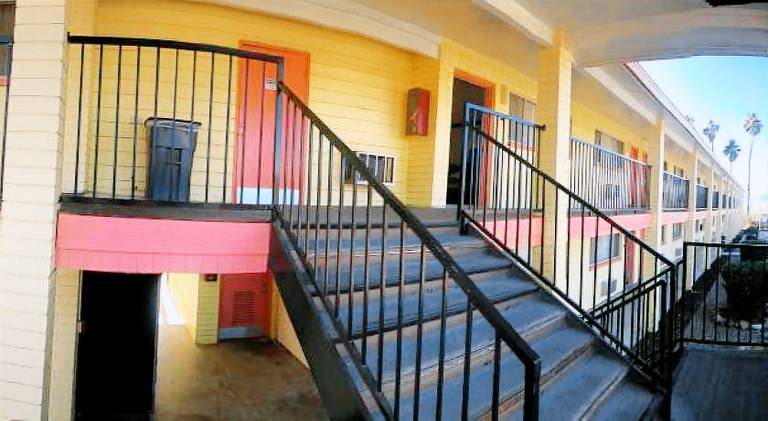 LAKE PLACE INN — photo 4
