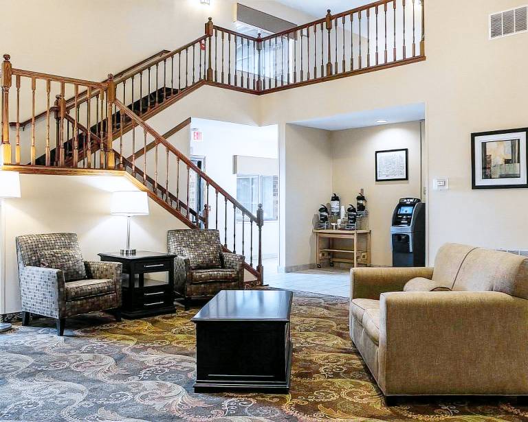 Quality Suites Near West Acres — photo 3