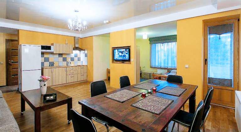 Apartment with patio & barbecue — photo 3