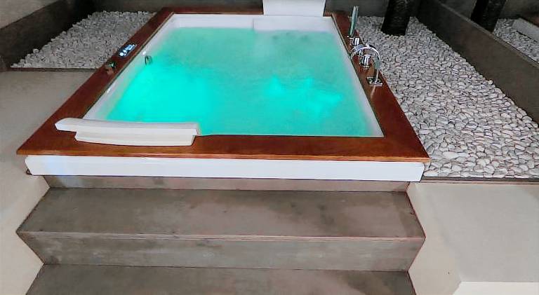 HYDROSUITE — photo 5