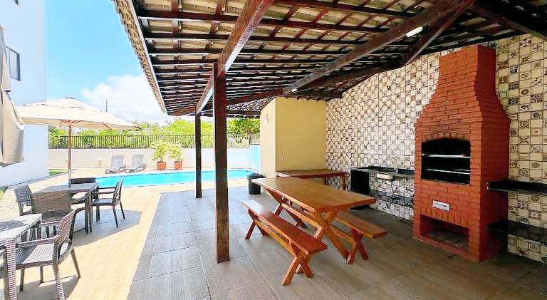 Apartment with pool — photo 3