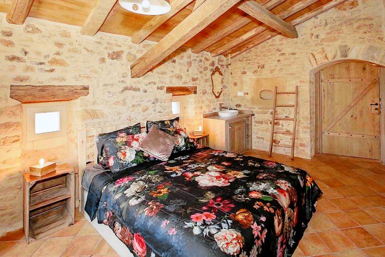 Family-oriented pleasant vacation home with pool, terrace & grill | Nature view | Pets are welcome — photo 4