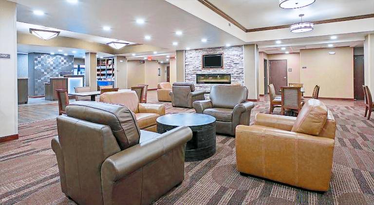 Best Western Plus Lincoln Inn & Suites — photo 5