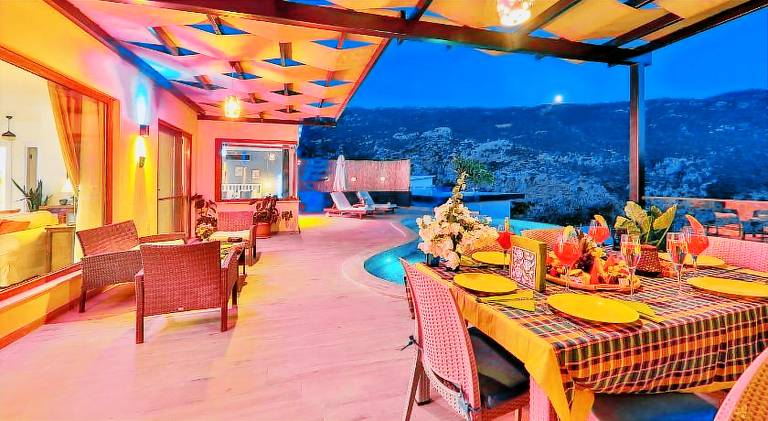 Villa with hot tub, barbecue & private pool | Good for workation — photo 5