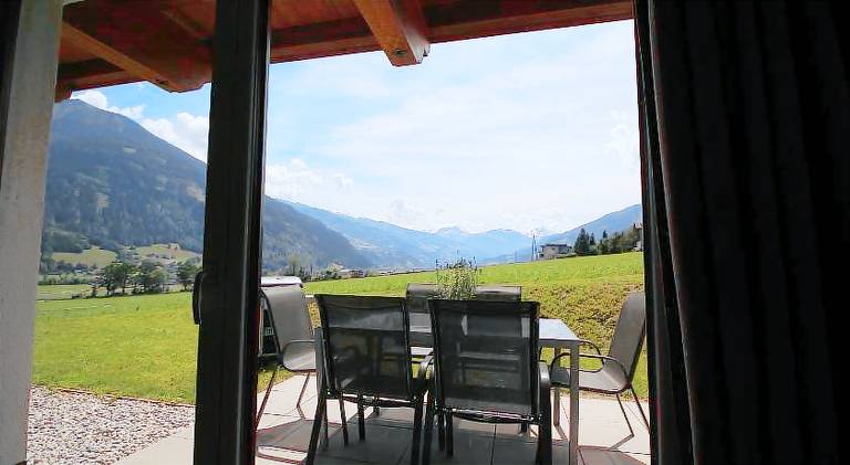 Chalet with terrace, yard & sauna | Ski nearby | Pets allowed — photo 5