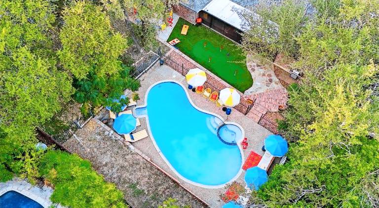 Vacation home with pool in San Antonio, TX