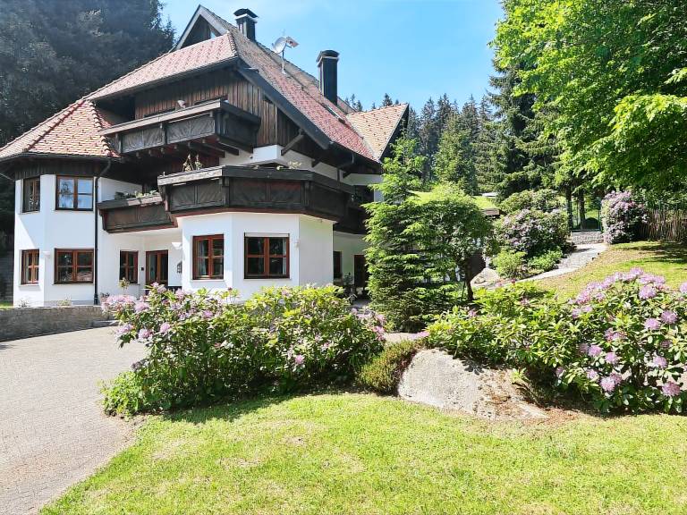 Ferienwohnung mit Hund in Schonach im Schwarzwald für max. 2 Personen Ferienwohnung mit Hund in Schonach im Schwarzwald für max. 2 Personen