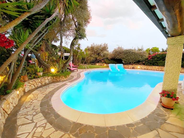 Fully equipped house with patio, grill & private pool | Next to the beach | Pets are welcome — photo 3