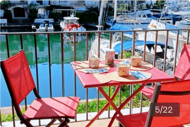 Holiday apartment with patio & yard | Water view in Cogolin