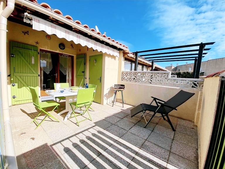 Villa with grill in Narbonne