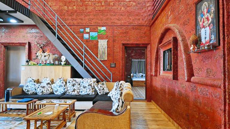 Red Stone casa in Jaoli