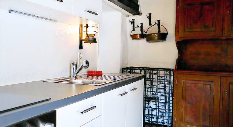 Vacation home with grill & terrace | Pet-friendly — photo 4