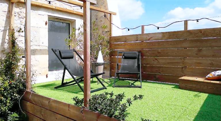 Wonderful rental apartment with patio, yard & pool | Pets allowed — photo 3